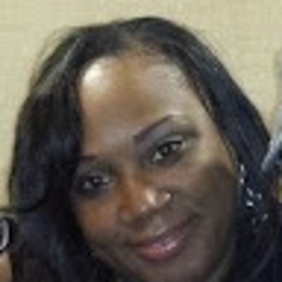 Meet your Posher, Bridget - Picture 1 of 1